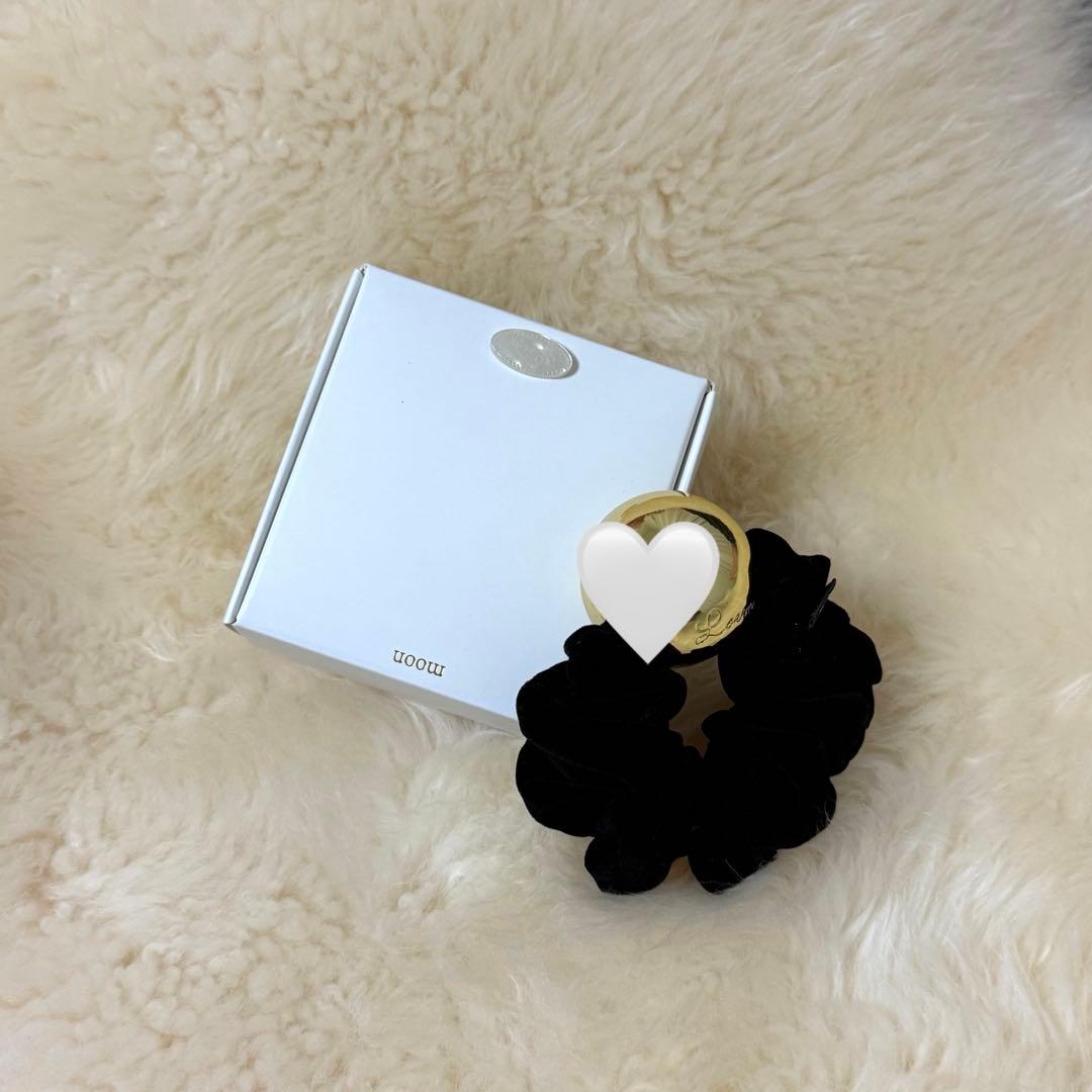 【新品・未使用】LOEM TOKYO ブラックmoon シュシュ