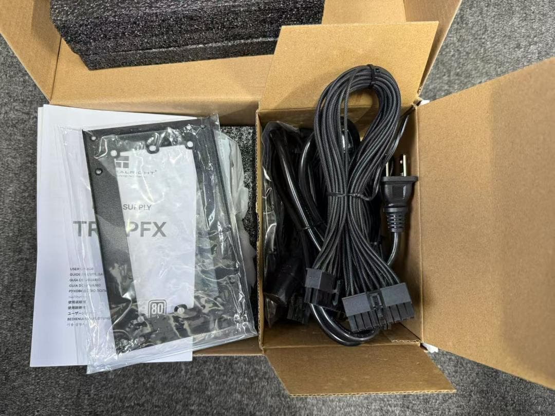 Thermalright TPFX750 SFX電源 80 platinum新品