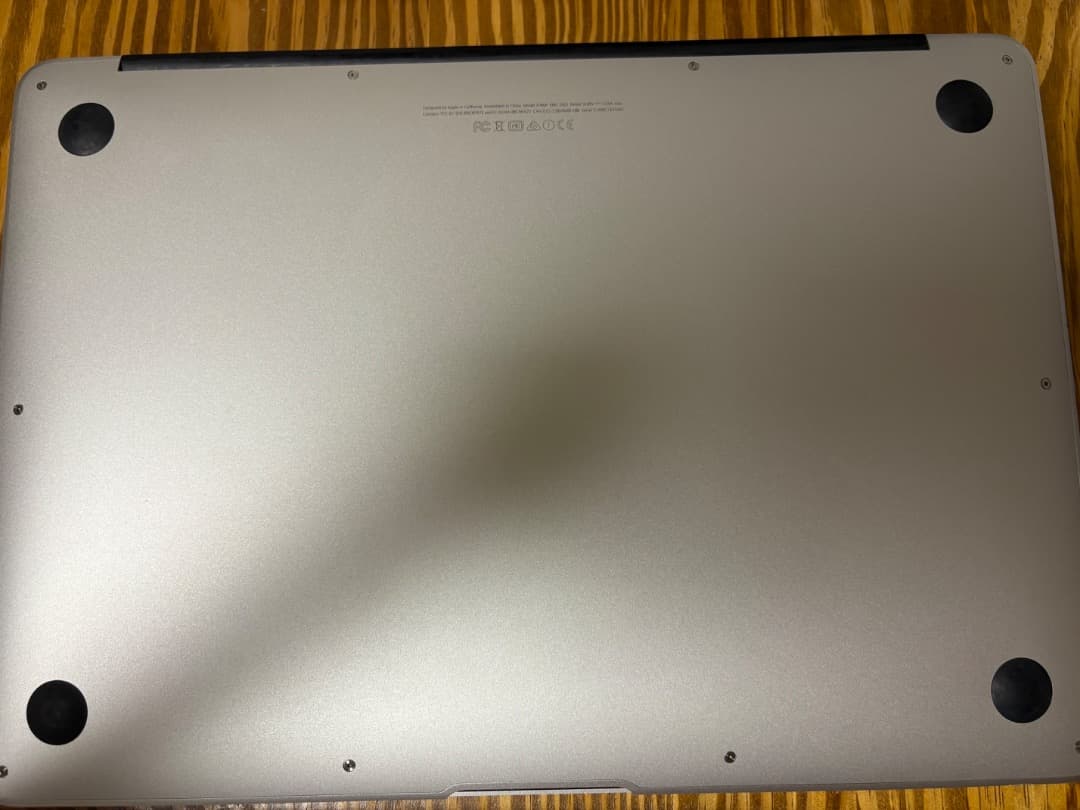 MacBook本体 Apple MacBook Air 13-inch,early15