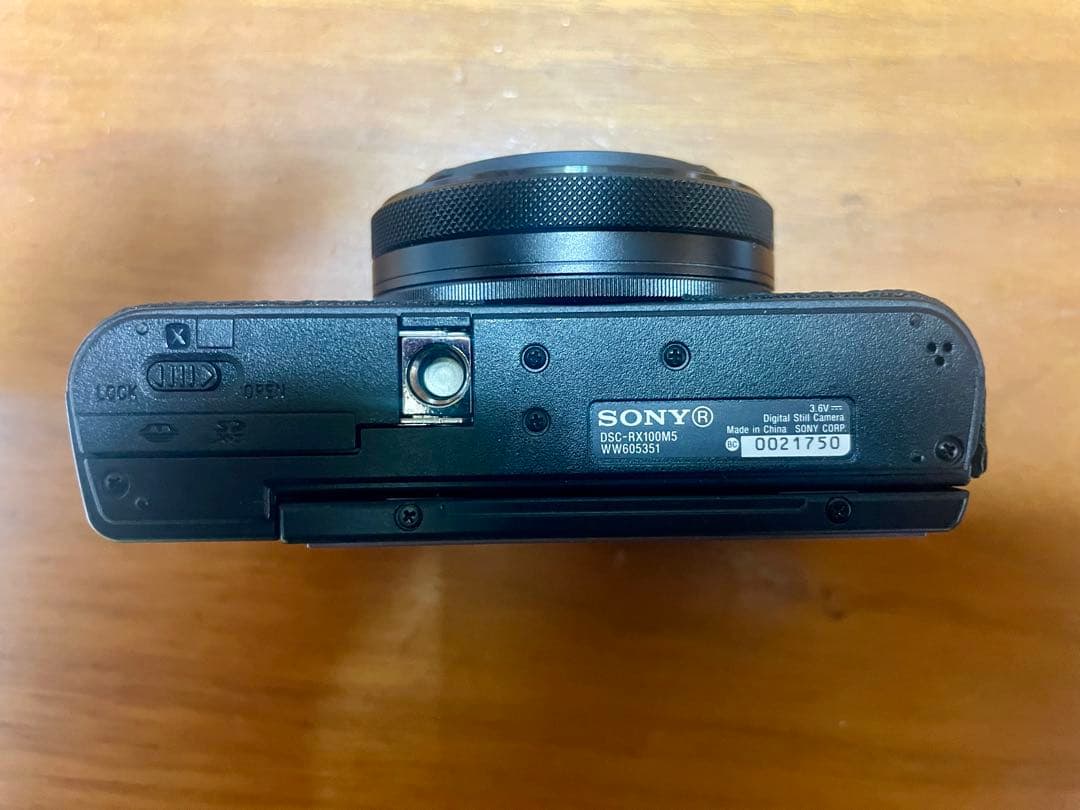 SONY Cyber−Shot RX DSC-RX100M5 美品
