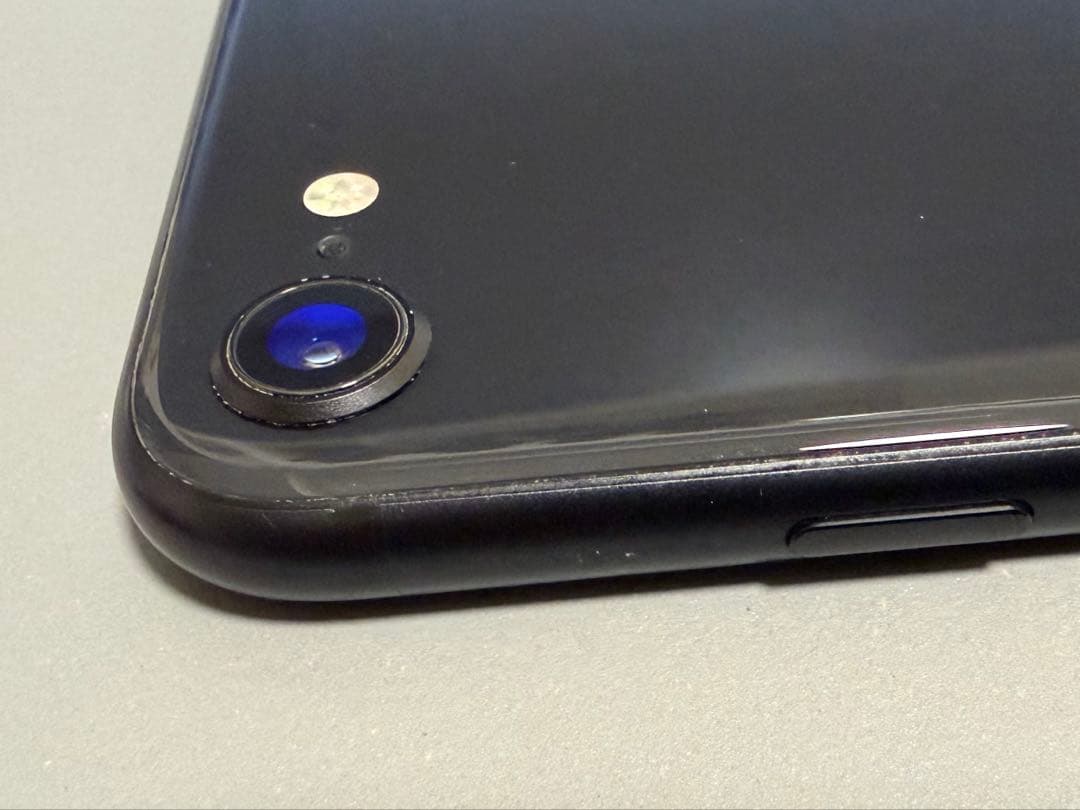 iPhoneSE 第2世代 ブラック 64GB 本体