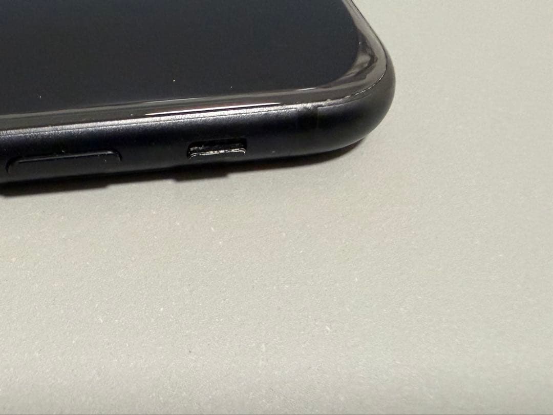 iPhoneSE 第2世代 ブラック 64GB 本体