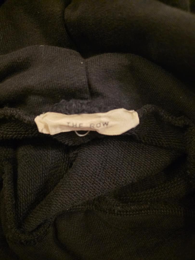 ザロウ THE ROW パーカー