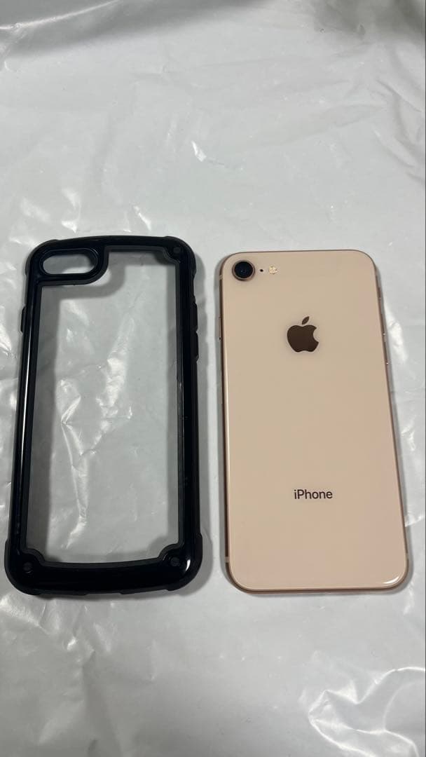 iPhone 8 ゴールド + ケース 64gb