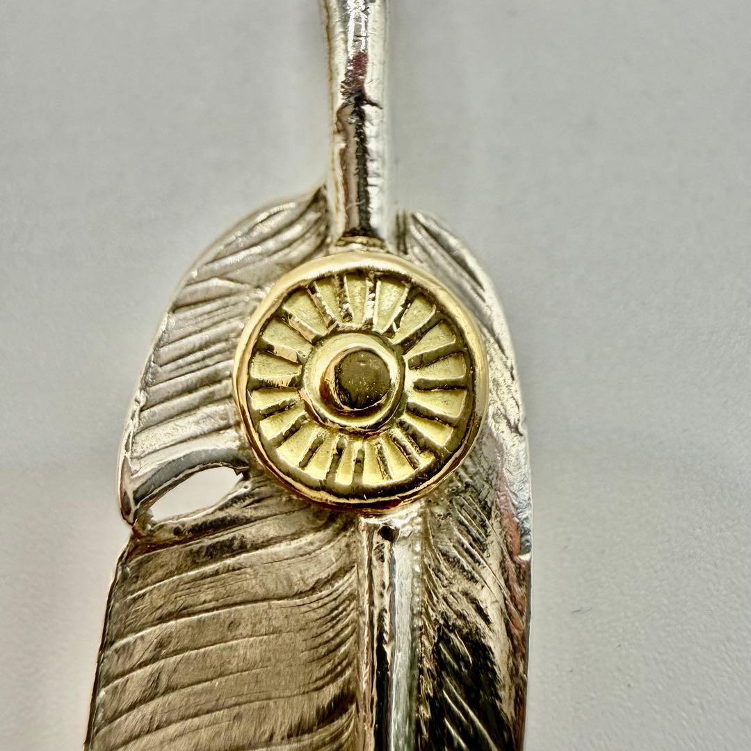 美品　あるじゃん祐天寺　k18太陽メタル付きフェザー　48mm