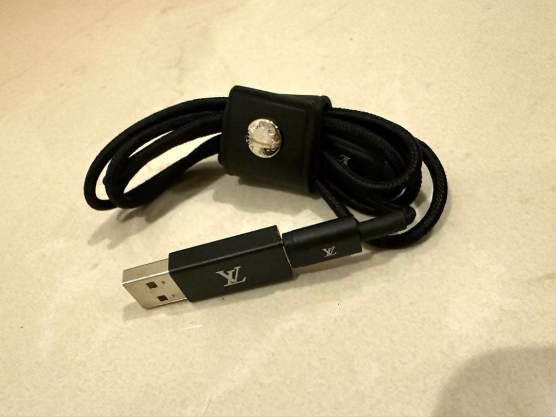 新品未使用‼️ルイヴィトン✨イヤホン➕ケース➕別売りモノグラムケース➕他付属品あり