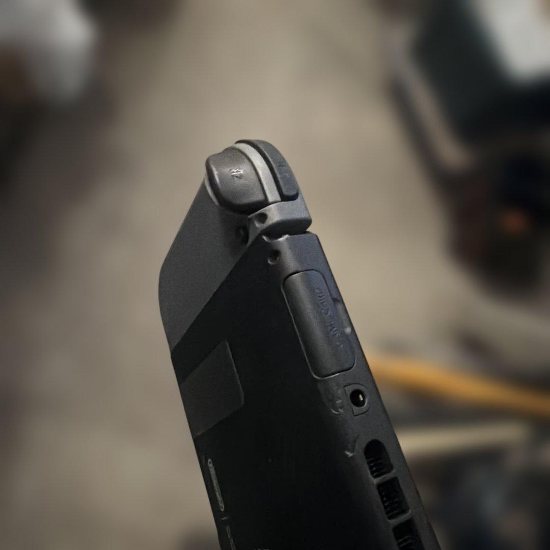 Nintendo Switch 本体 白/黒　Joy-Con