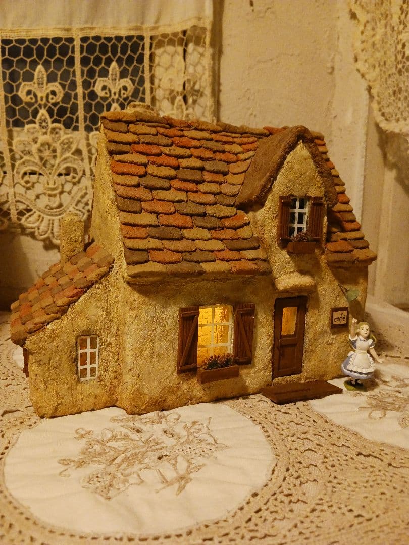 モルタルオブジェ　可愛いカフェ