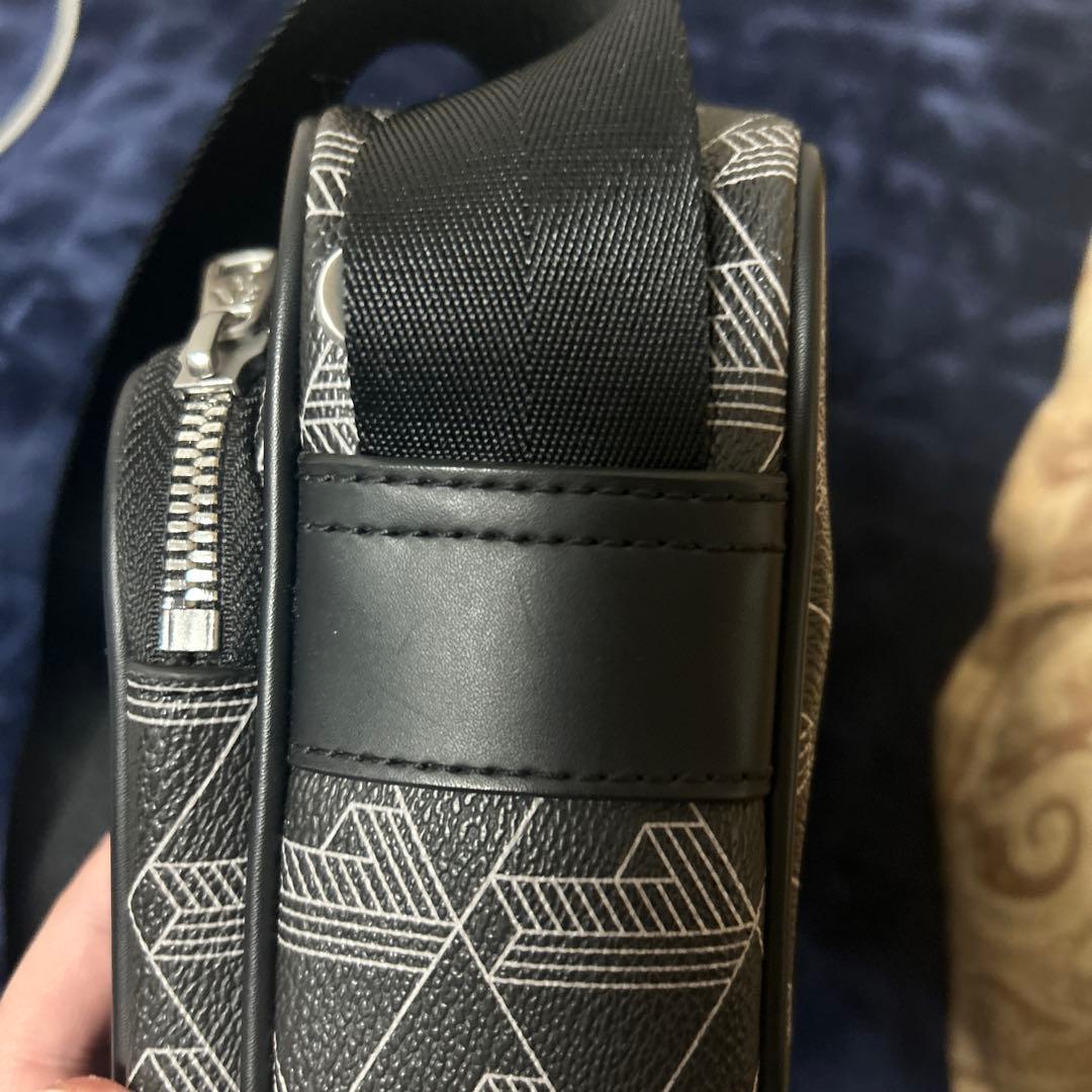 LACOSTE ショルダーバッグ 中型