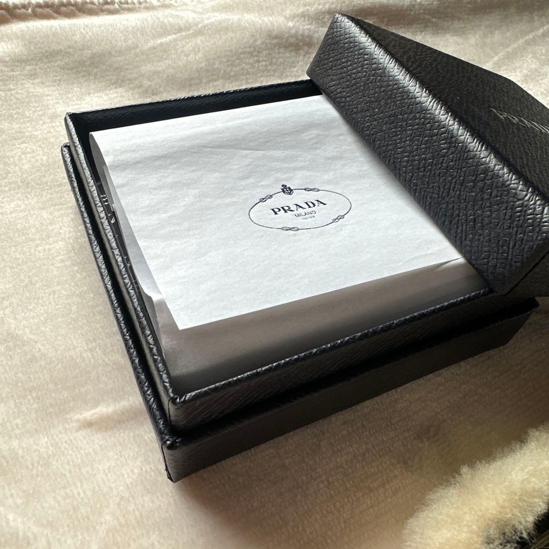 PRADA ファーヘアピン アイボリー