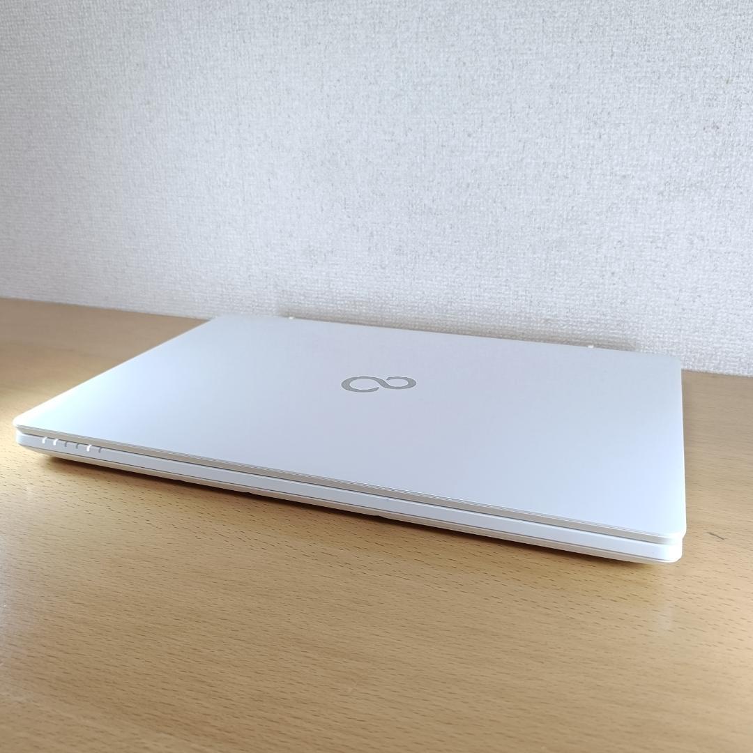 Windows11 i7 ノートPC SSD 1TB メモリ24GB 富士通 白