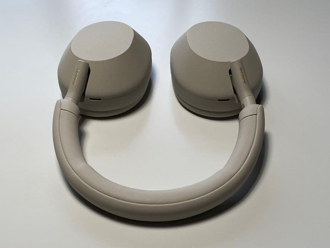 SONY WH-1000XM5 プラチナシルバー　美品