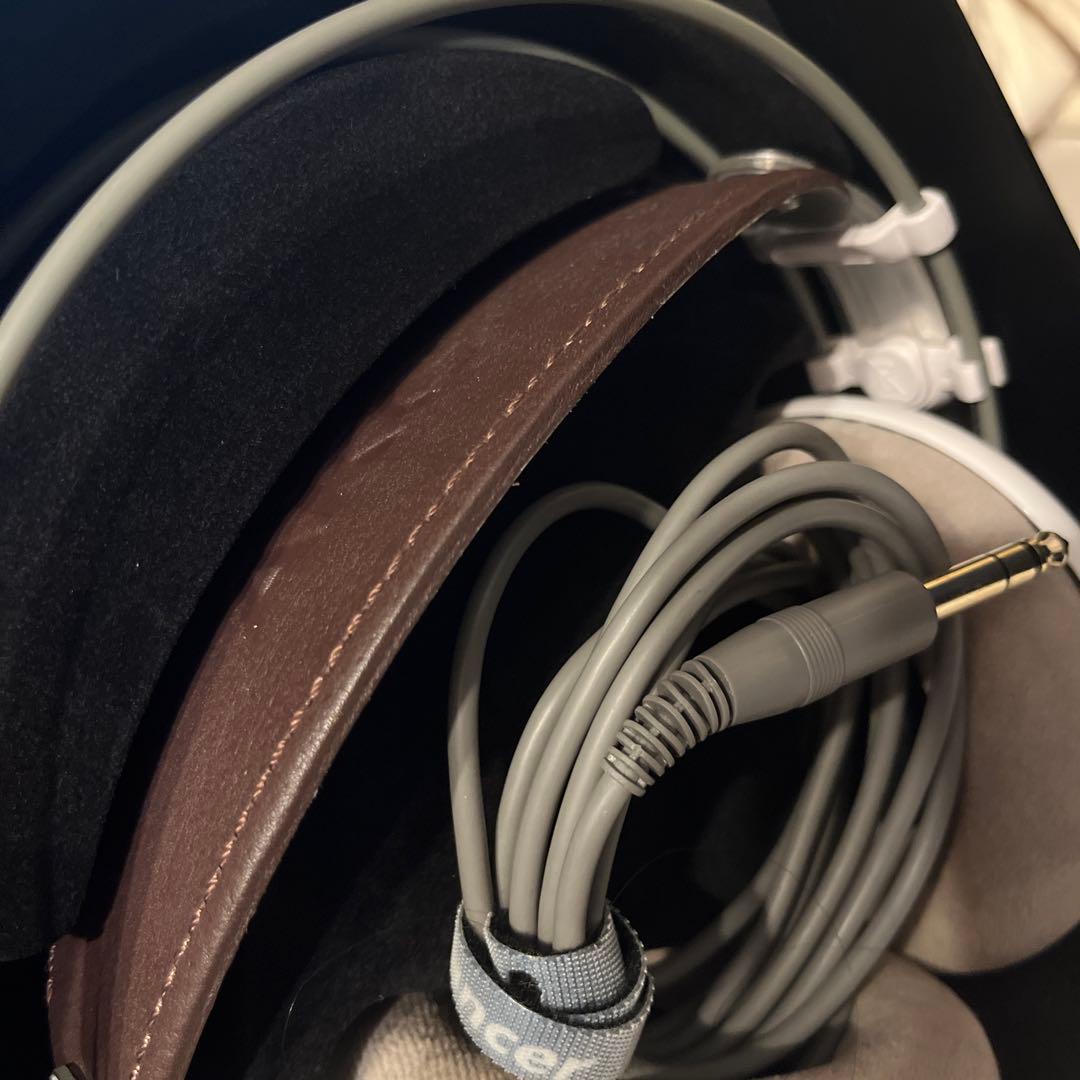 AKG K701 モニターヘッドホン 開放型