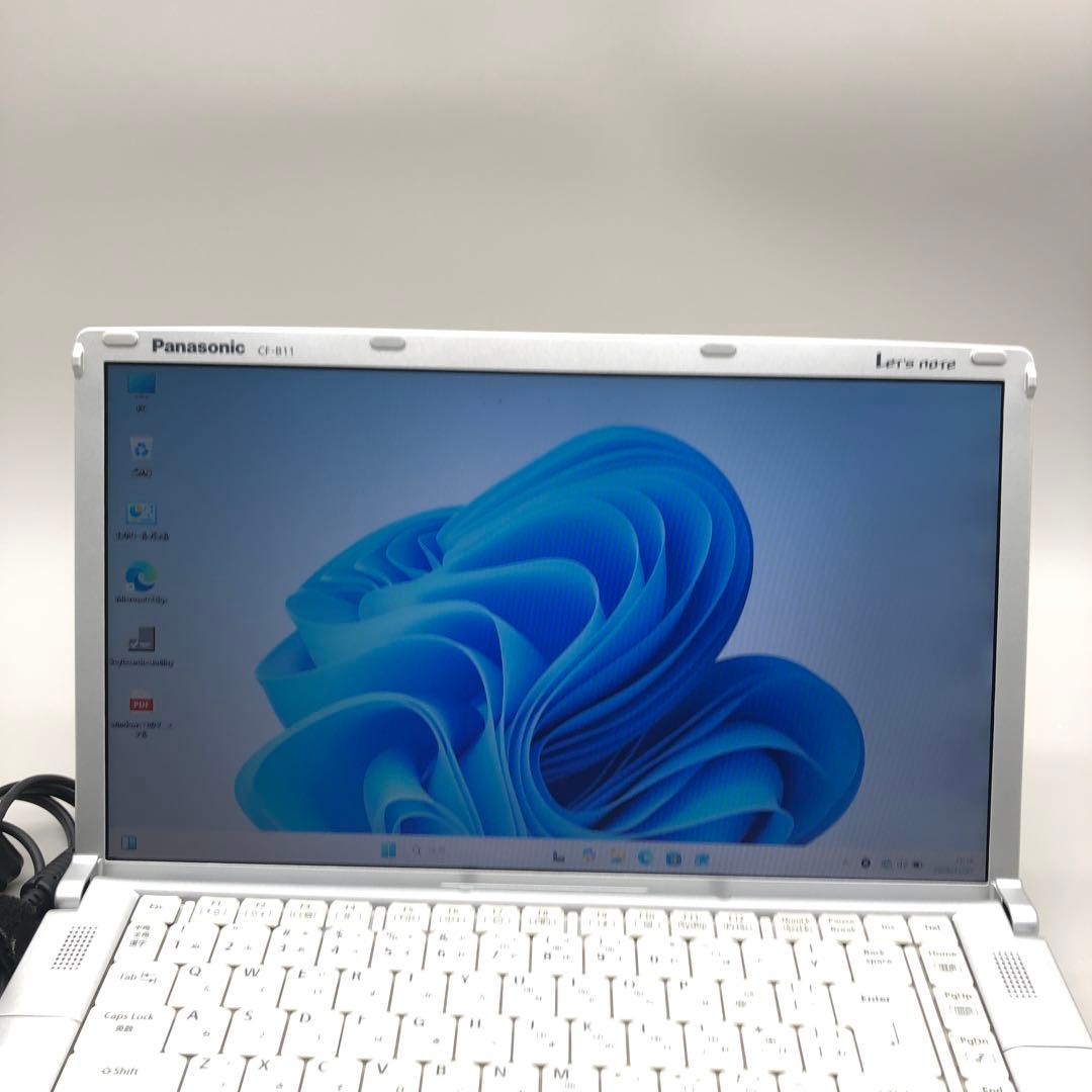 Panasonic CF-B11LWUTS ノートパソコン　　15.6インチ　K