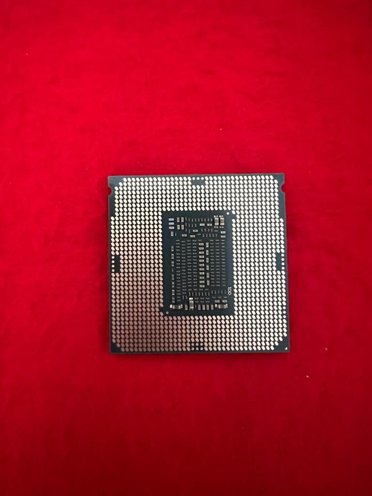 動作品　Intel Core i7-8700K CPU