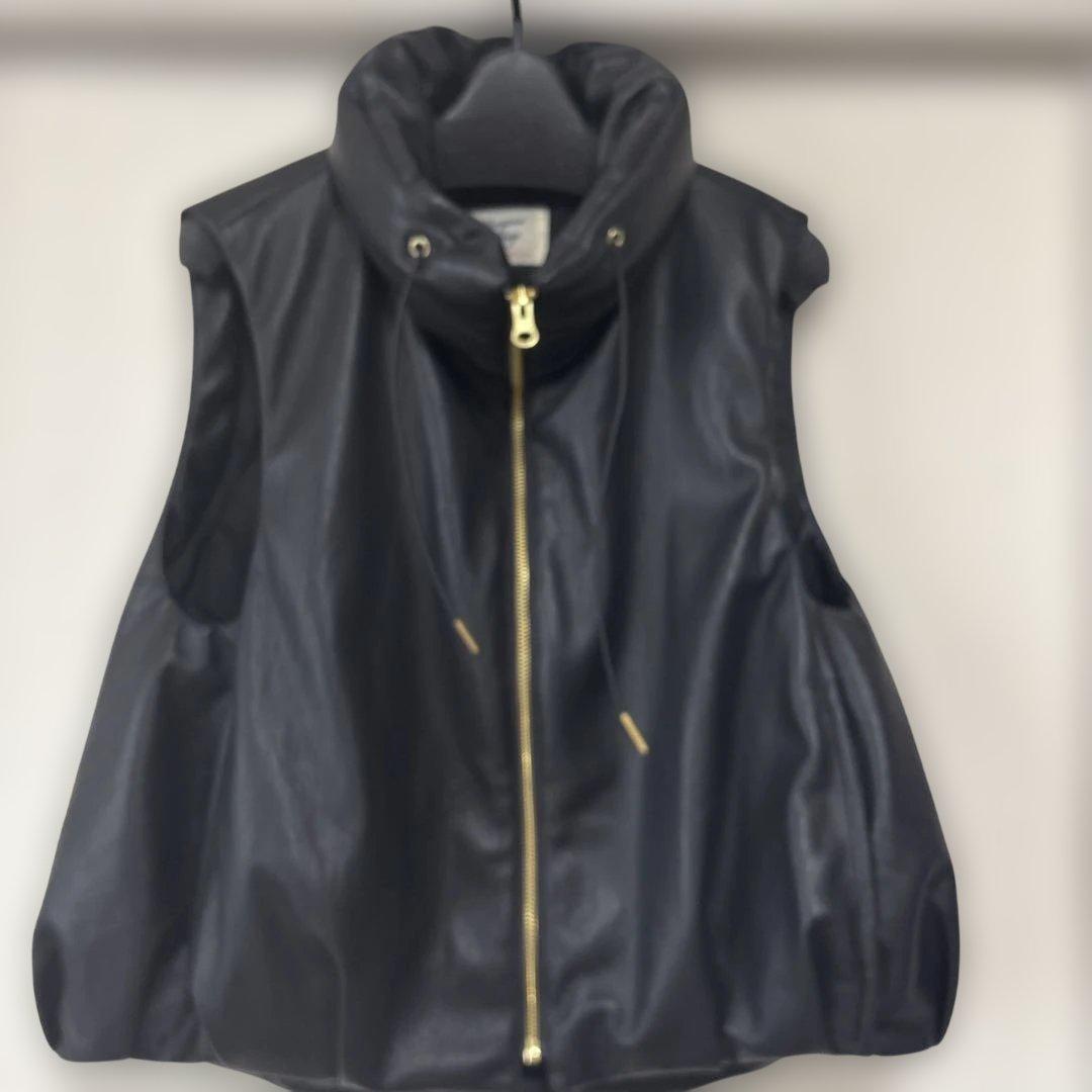 ❣️新品　❣️今季もの　マルゴービンテージ　レザーベスト　エコレザー　中綿ベスト