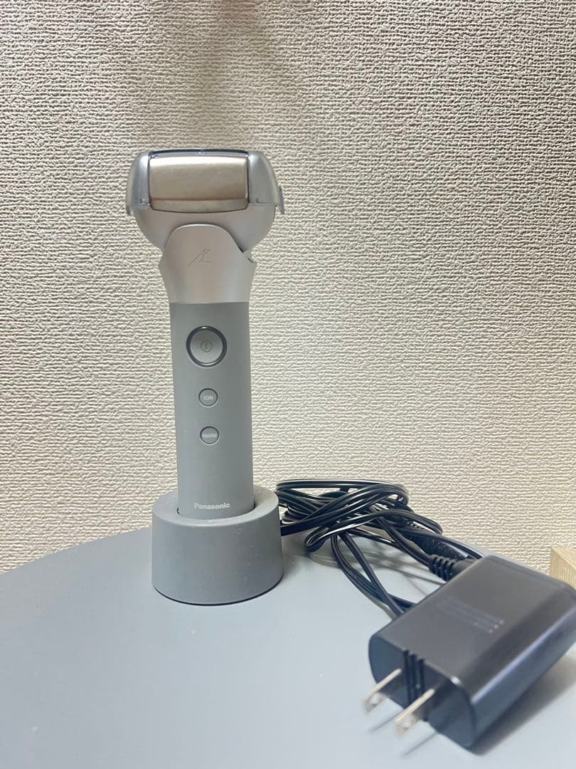 Panasonicラムダッシュ　スキンケアシェーバー　充電器付き