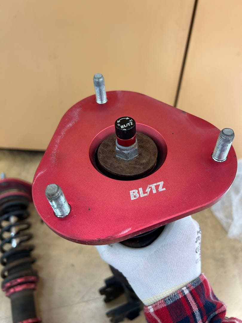 30プリウス zvw30 Blitz ブリッツ 車高調 フロントのみ