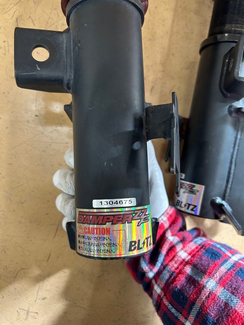 30プリウス zvw30 Blitz ブリッツ 車高調 フロントのみ