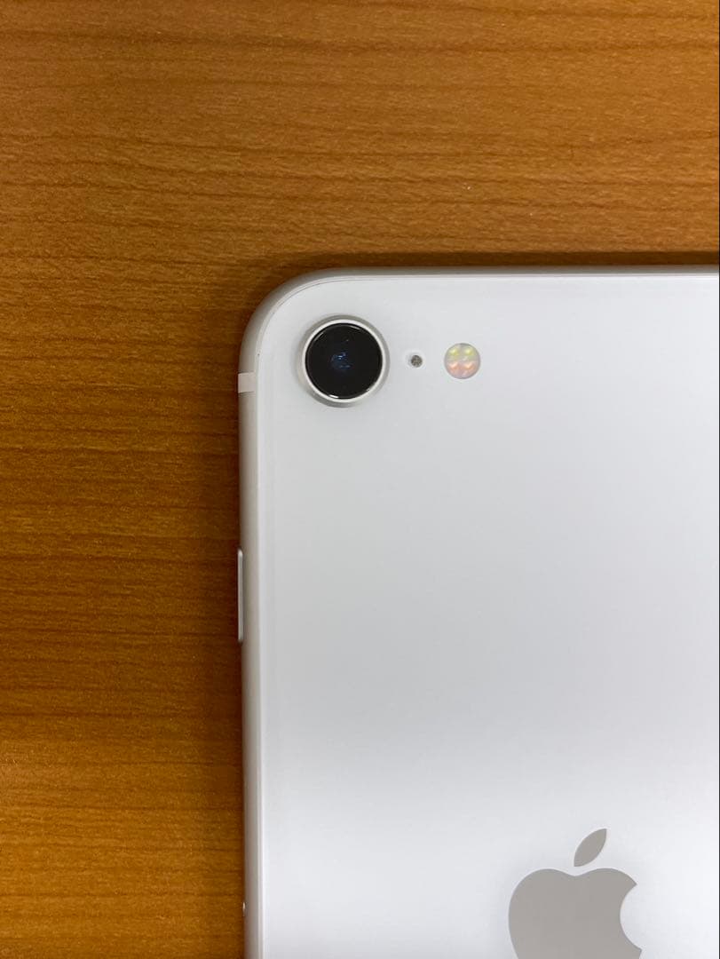 K*a様 iPhone SE 第2世代 A2296 ホワイト スマホ ID 19