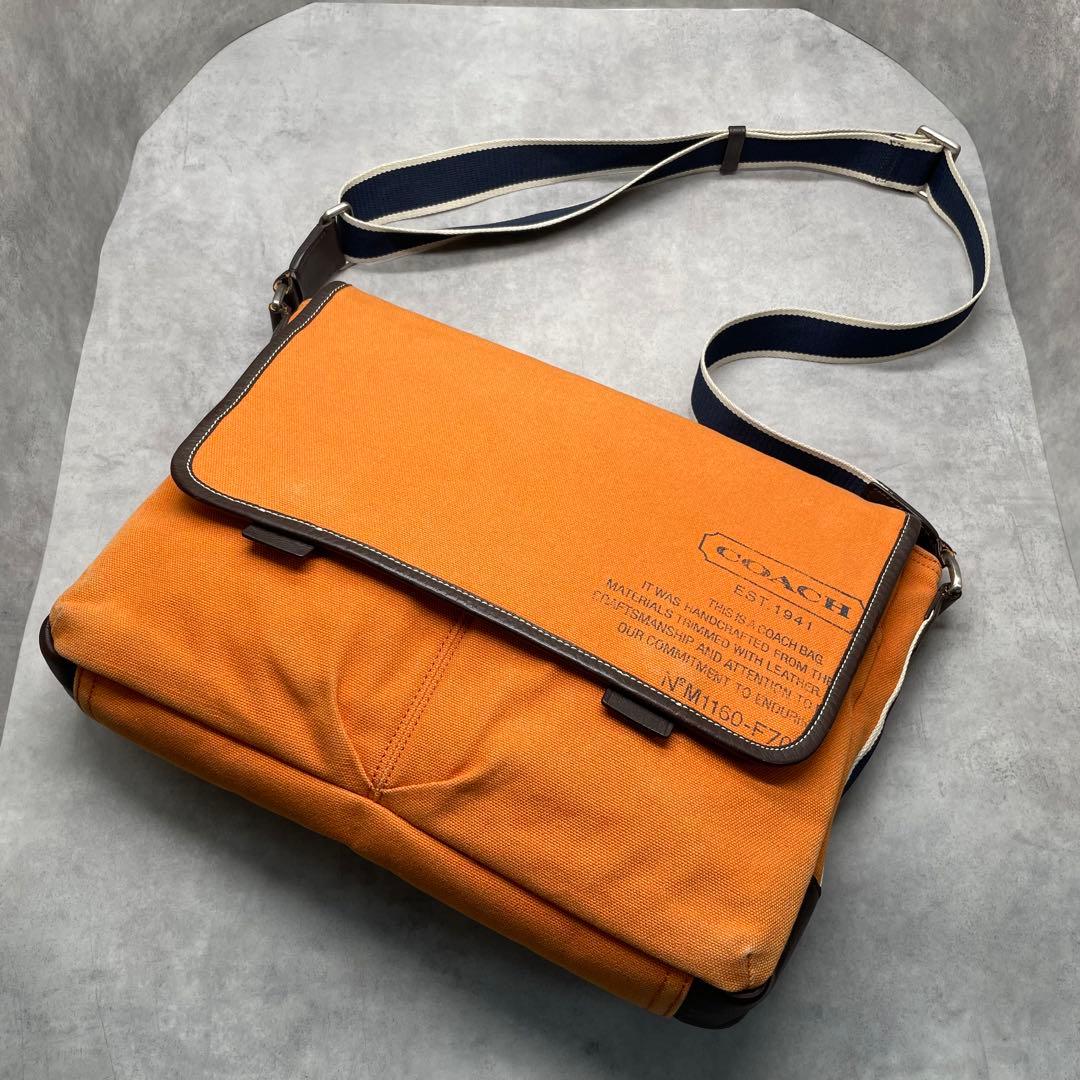 バッグ COACH Orange Canvas Leather Messenger