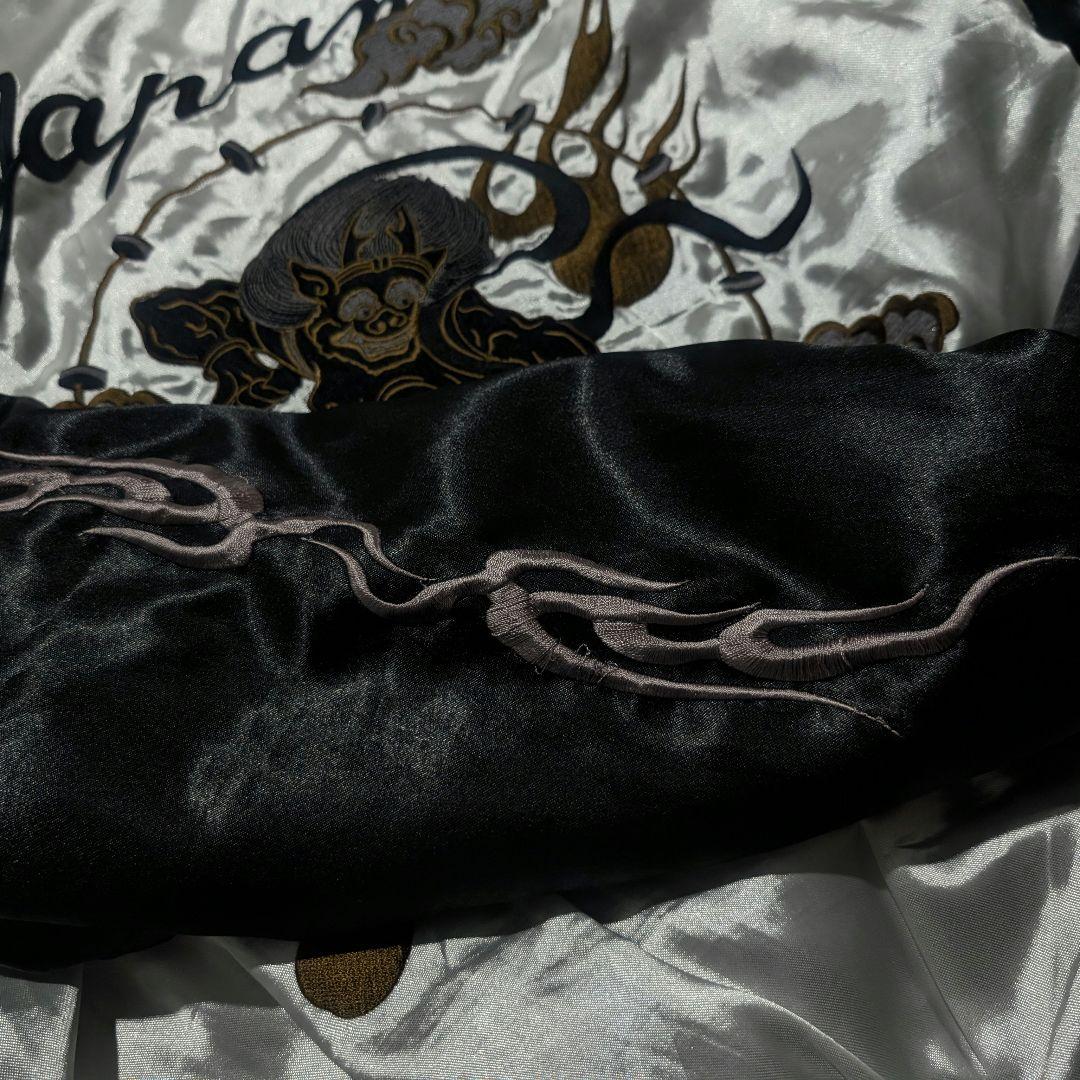 90s　ビンテージ　サテン　スカジャン　和柄　風神雷神　アーム刺繍　シルバー　黒