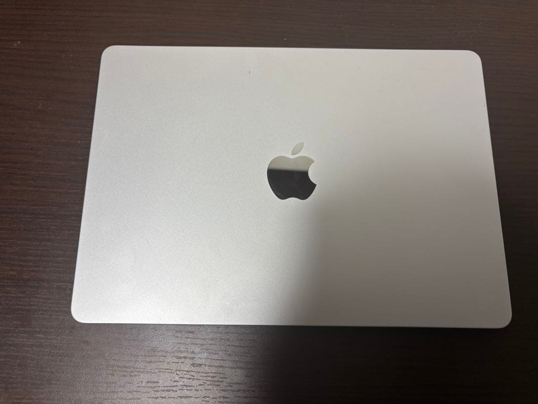 土*！様 無使用に近い　Apple MacBook Air (M2, 2022)
