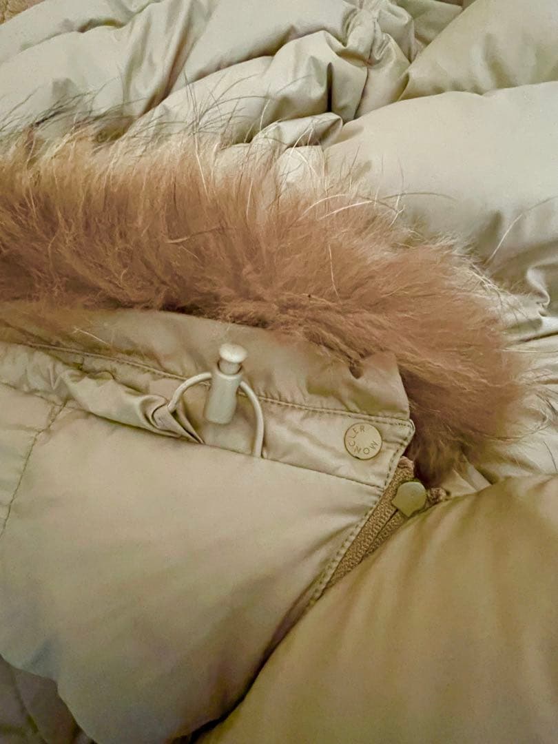 MONCLER モンクレール 茶タグ ファー付きダウンコート ベージュ サイズ1