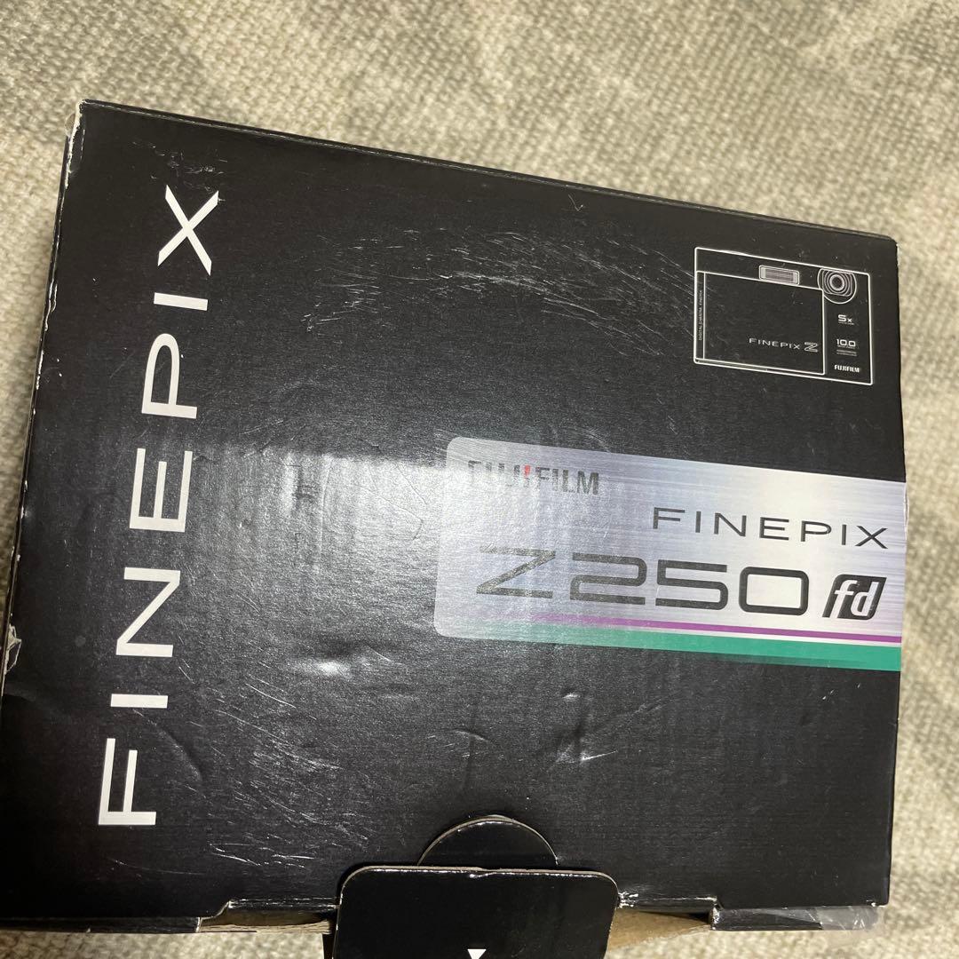 コンパクトデジカメ　ややジャンク　FINEPIX Z ピンク 充電器