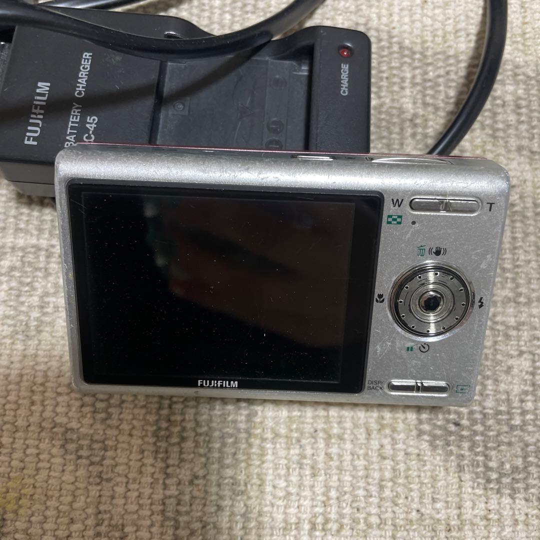 コンパクトデジカメ　ややジャンク　FINEPIX Z ピンク 充電器