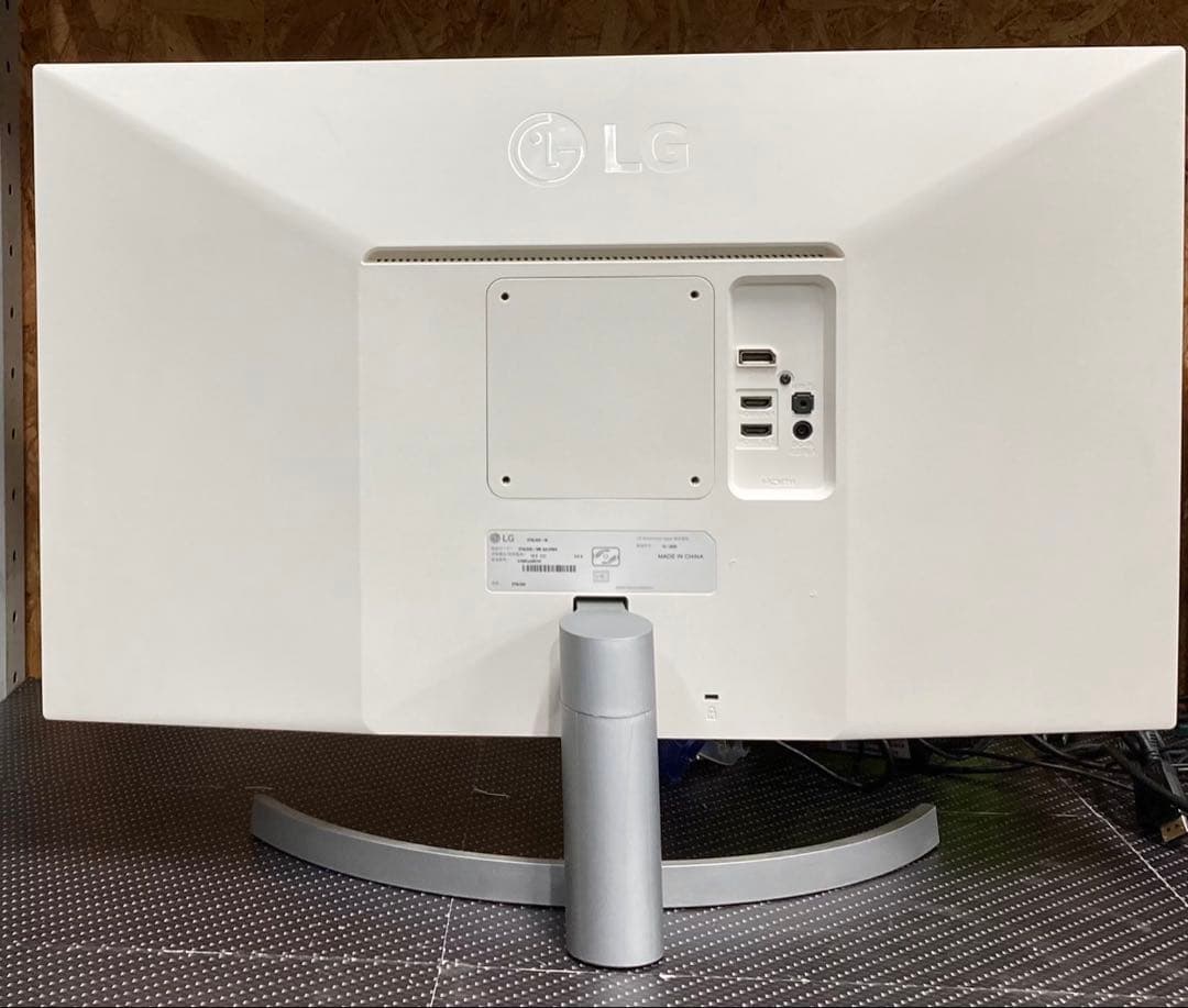 まい⭐︎ LG 27UL500 HDMIケーブル付き