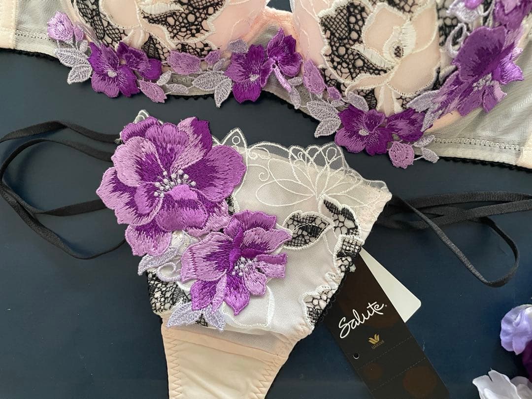 サルート D70/M 22G VI 王様と私