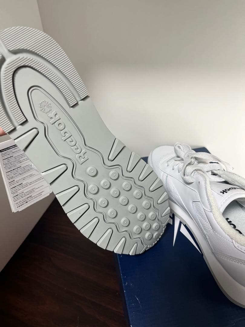 【新品未使用】Reebok リーボック　スニーカー　HP9689