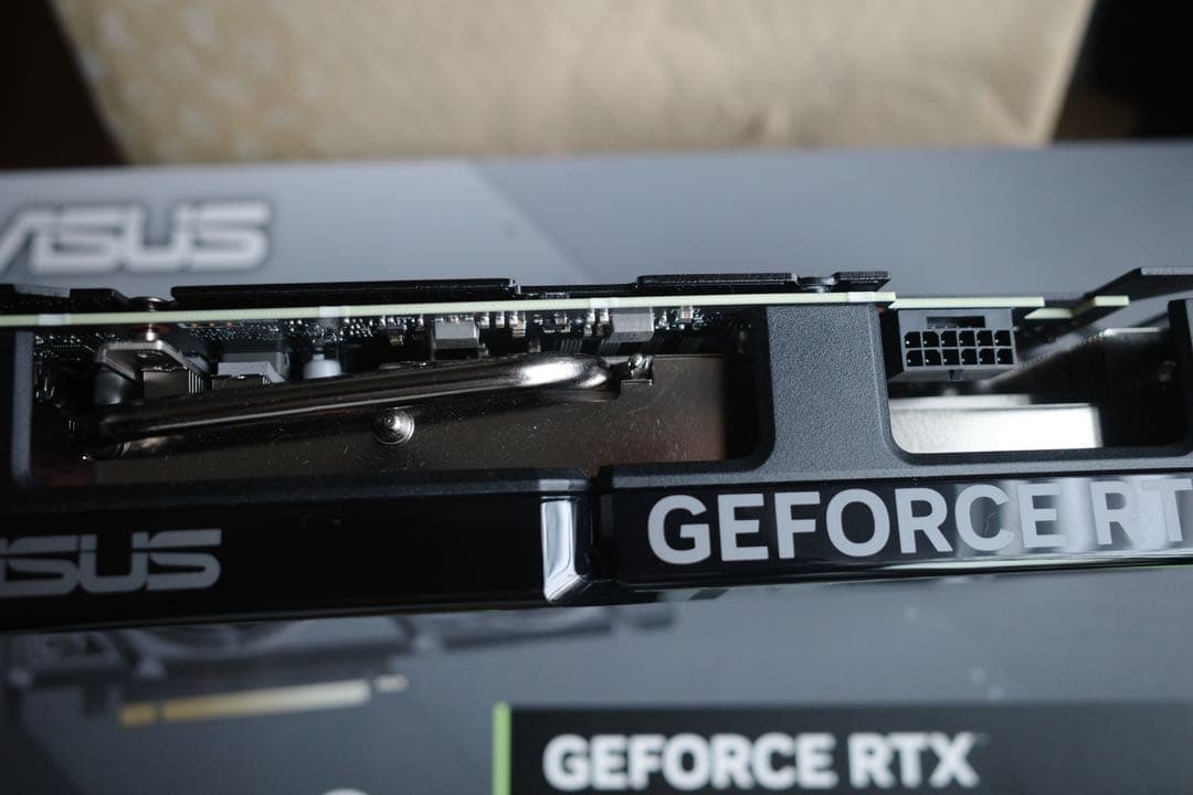 グラフィックボード・グラボ・ビデオカード ASUS RTX 4070 SUPER EVO OC Edition 12GB