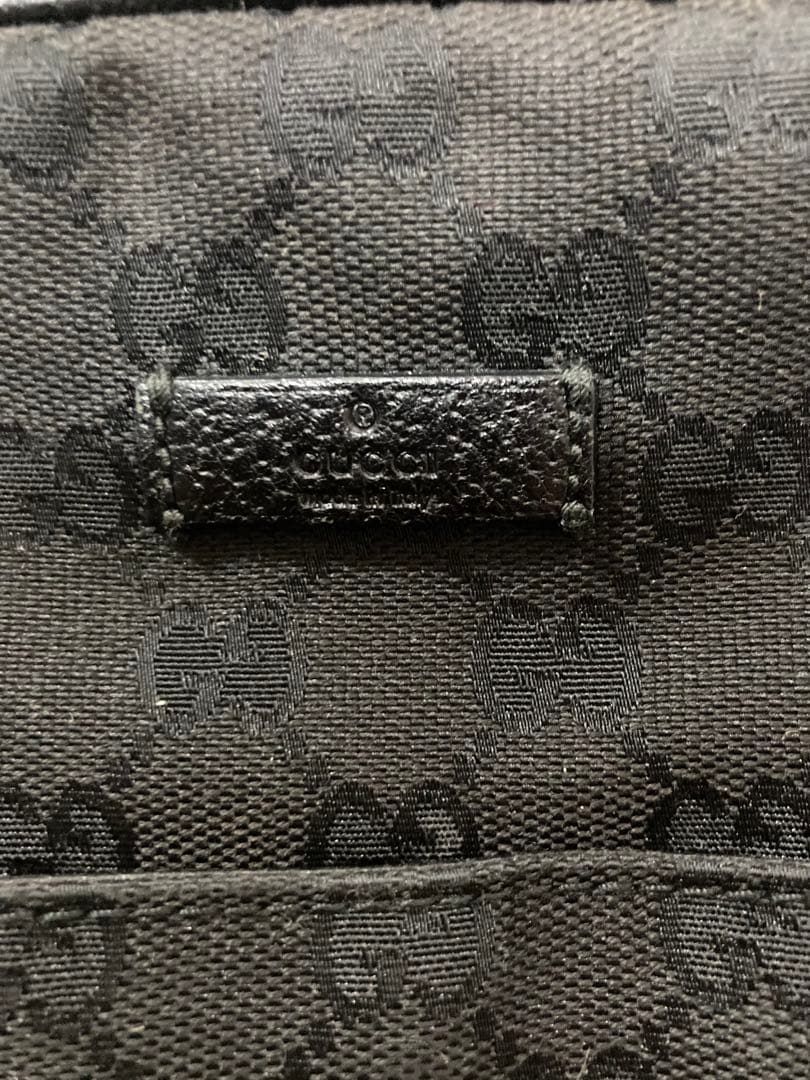 Gucci ブラック ショルダーバッグ