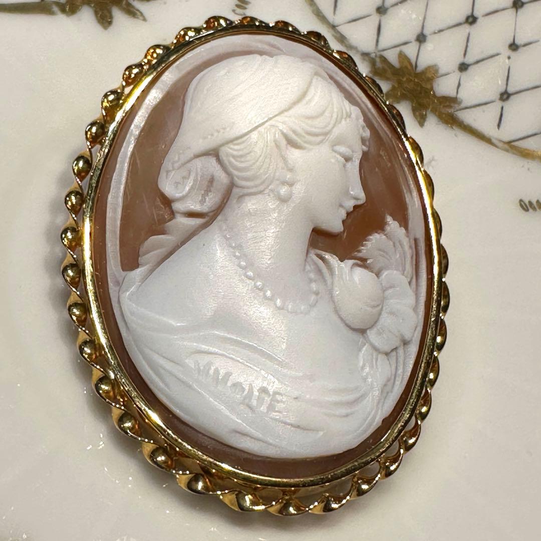 K18 ￼シェルカメオ ブローチ、ペンダントトップ兼用