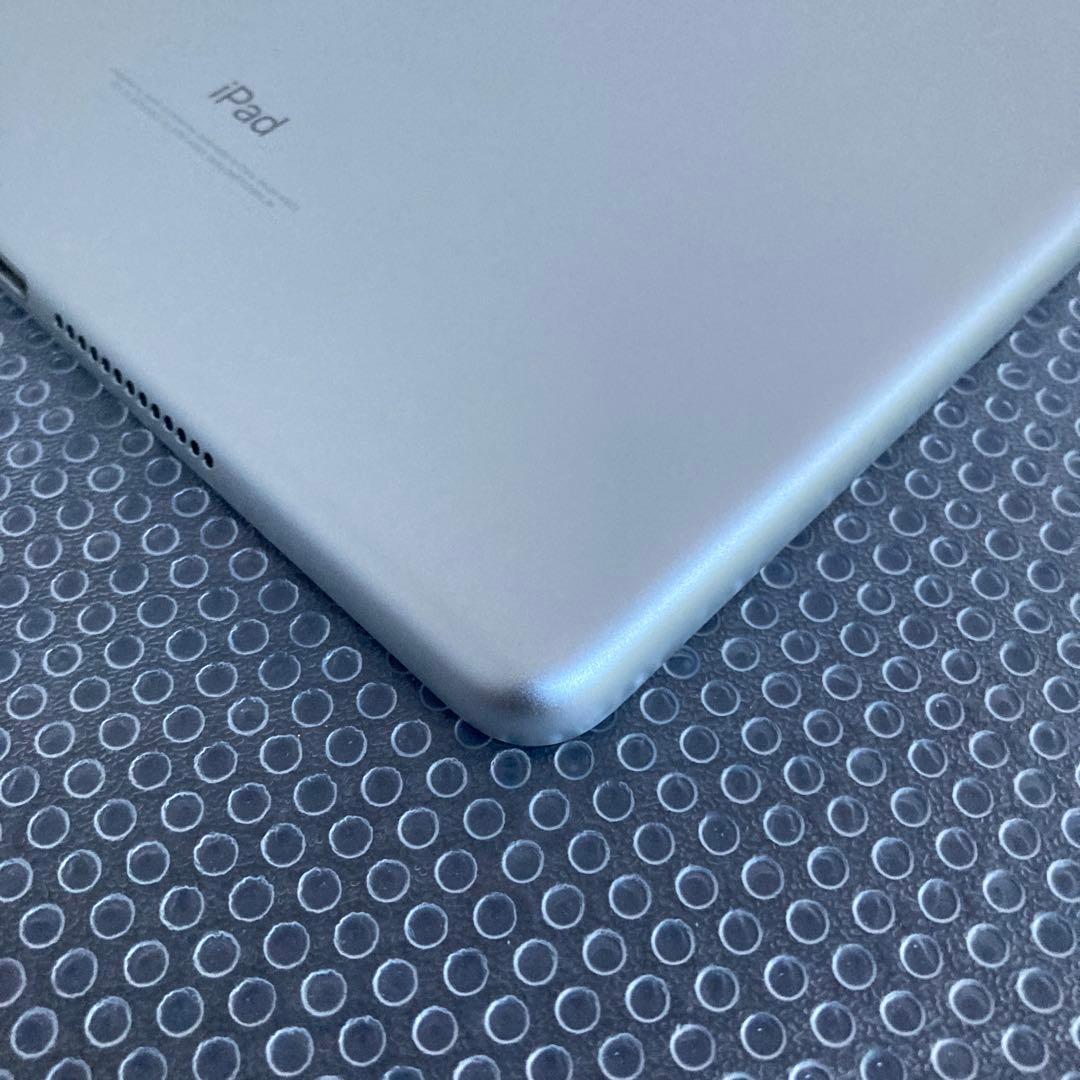 3638【早い者勝ち】iPad5 第5世代 128GB SIMフリー☆