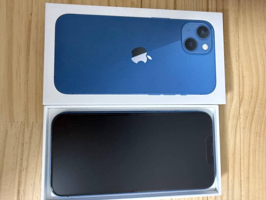 iPhone 13 ブルー