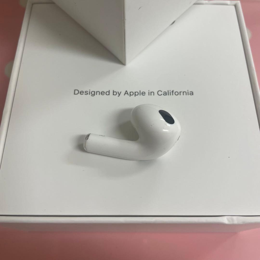 エアーポッズ AirPods 第3世代国内正規品　　右耳　片耳Ｒ