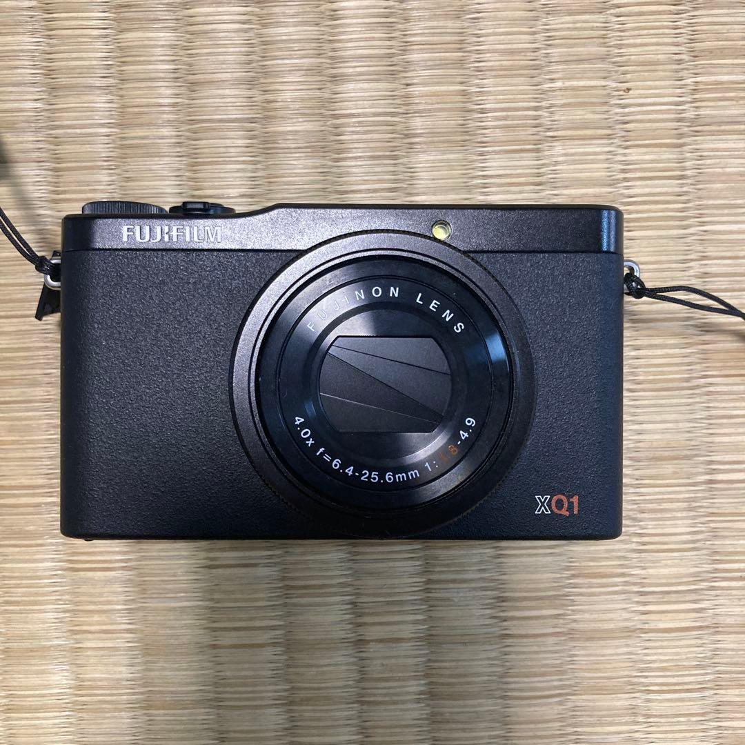 Fujifilm XQ1 コンパクトデジタルカメラ　美品