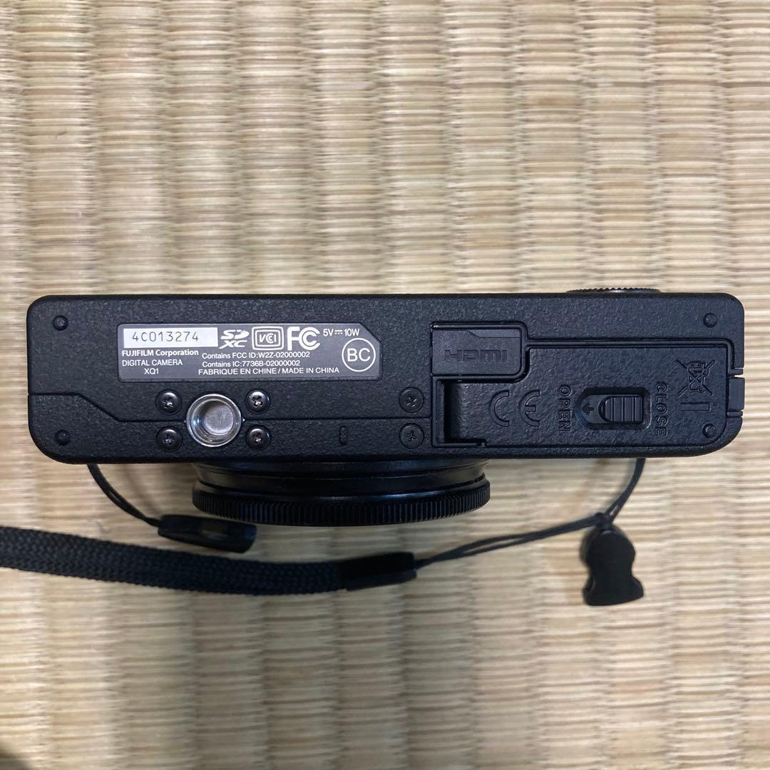 Fujifilm XQ1 コンパクトデジタルカメラ　美品