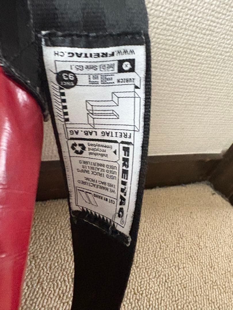 FREITAG メッセンジャーバッグ 赤/黒