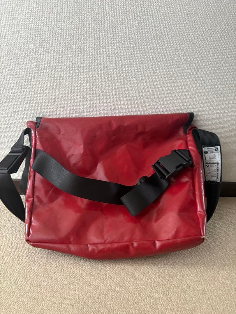 FREITAG メッセンジャーバッグ 赤/黒