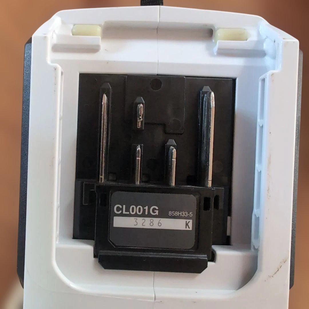 マキタ 充電式クリーナ CL001G