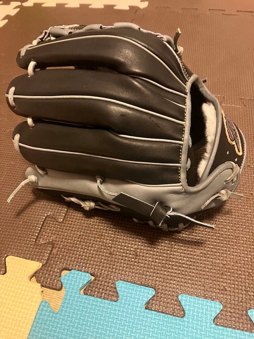 軟式内野用グローブ