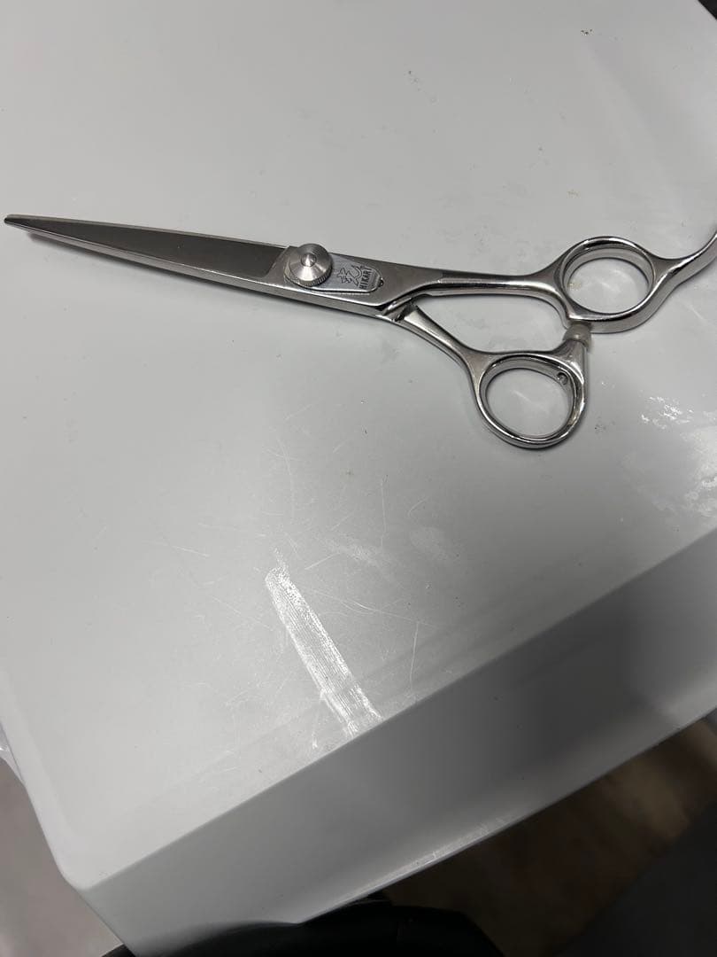ki美容シザー　光シザー
