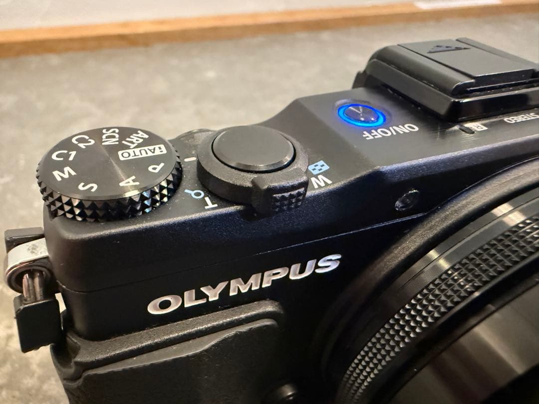 OLYMPUS STYLUS XZ2 コンパクトデジタルカメラ