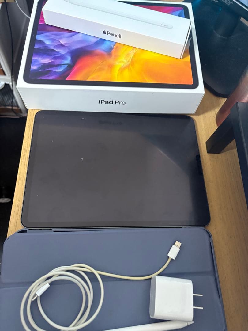 Apple iPad Pro 11インチ (第2世代) スペースグレー