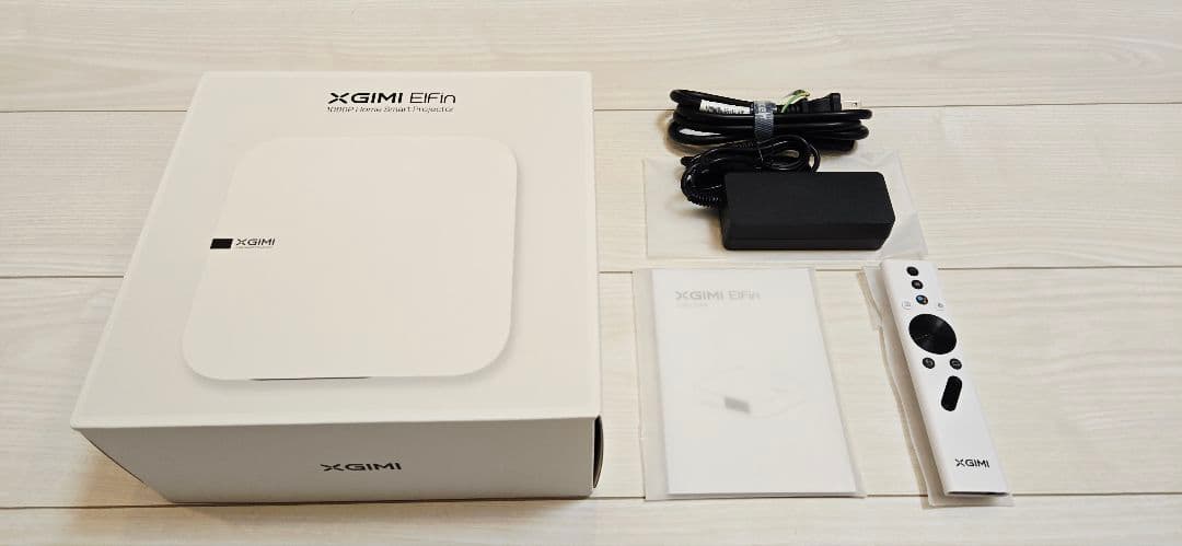 XGIMI Elfin プロジェクター 本体 箱有り スタンドあり