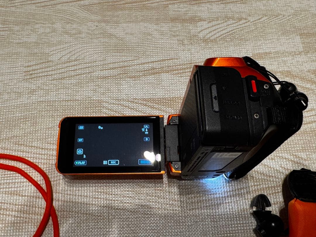 JVC Everio R オレンジ 本体・バック ・広角レンズ・浮輪付ストラップ